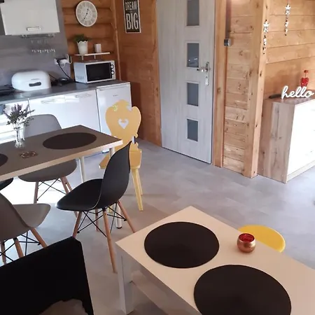 بيت خشبي Pod Lasem *