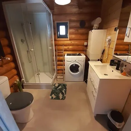 Lodge Pod Lasem Z Jacuzzi *