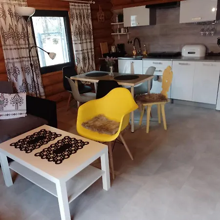 Pod Lasem بيت خشبي *