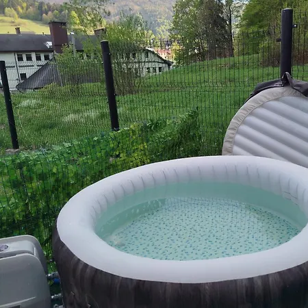 Pod Lasem Z Jacuzzi Gerendaház